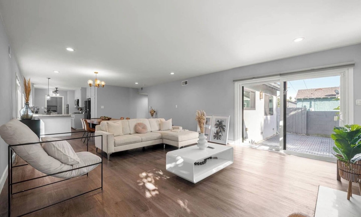 Van Nuys House | ৎ୭ Valerio Luxe Escape – Spacious Modern Homeৎ୭
