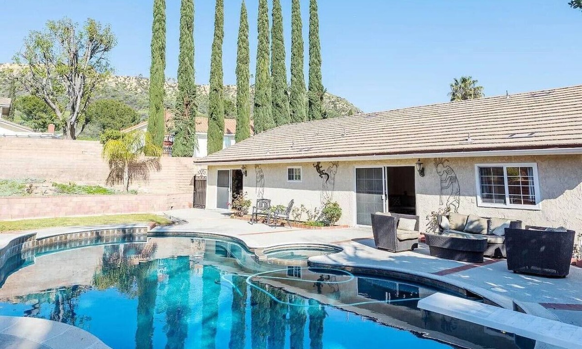 Porter Ranch House | ৎ୭Porter Ranch Oasis | Pool, Spa & BBQ Grillৎ୭