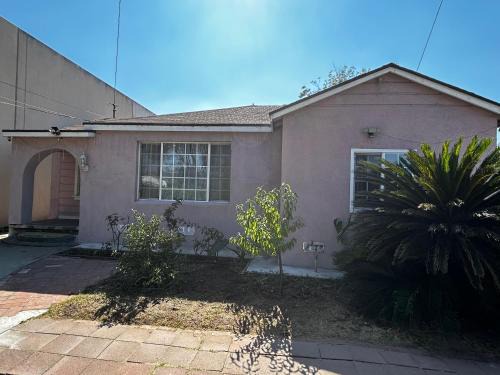 El Monte House | 洛杉矶东部花园式独立屋三室两卫