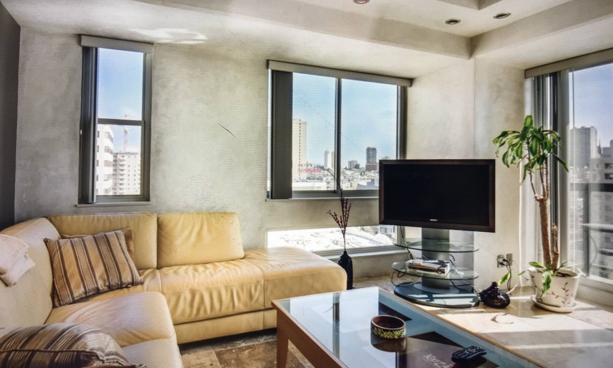 Cathedral Hill Condo | 1 bd, 1 be Condo. Views, gym, pool, jacuzzi, sauna, 24 hours security