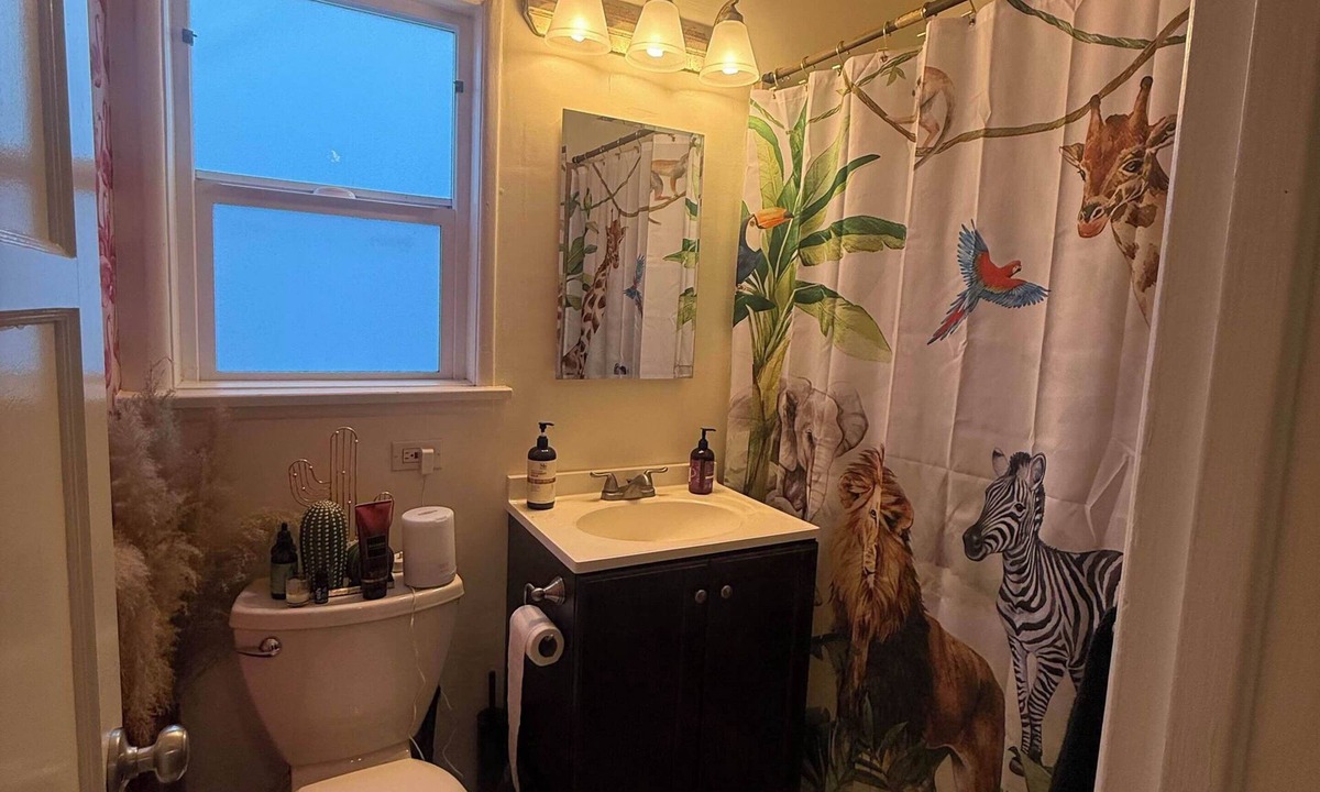 Del Rey Apartment | 1 Bed, 1 Bath - Fully Furnished Modern Del Rey Home