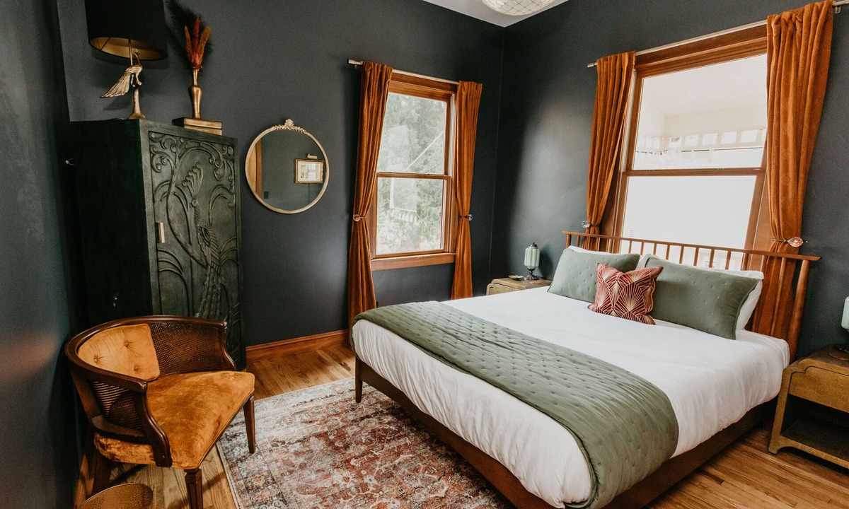 Nevada City House | 1 bedroom Modern Victorian in heart of downtown