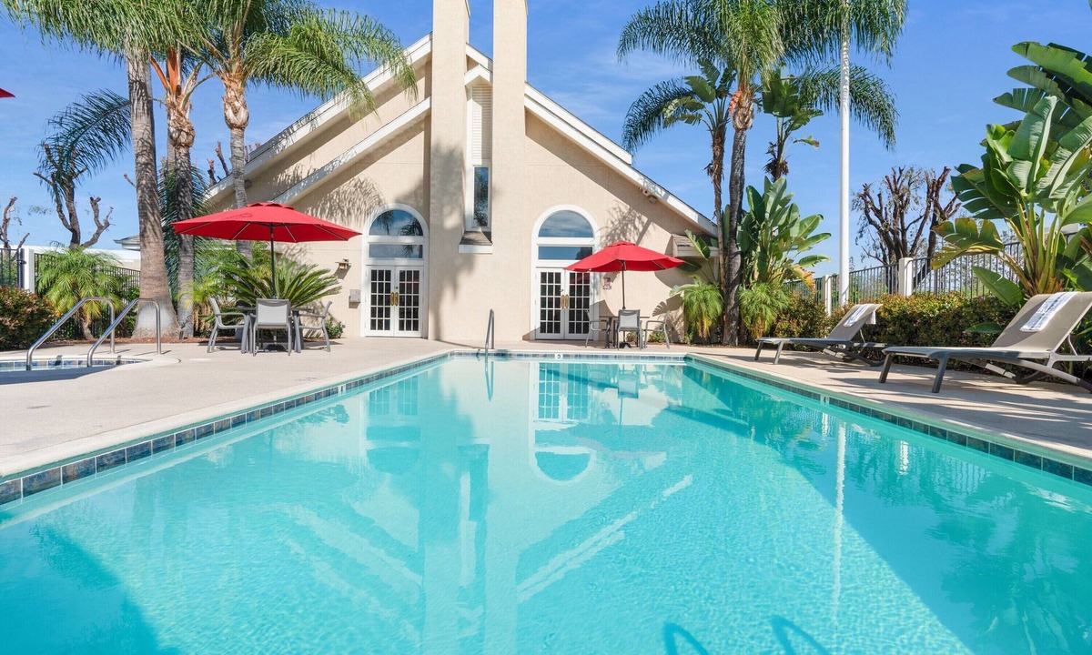 Brea Hotel | 1-Bedroom Suite w/Full Kitchen & Outdoor Pool: 2.7 mi to Craig Regional Park