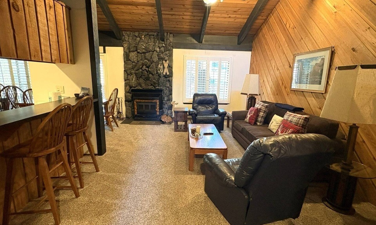 Mammoth Lakes Condo | 108 Standard by RedAwning