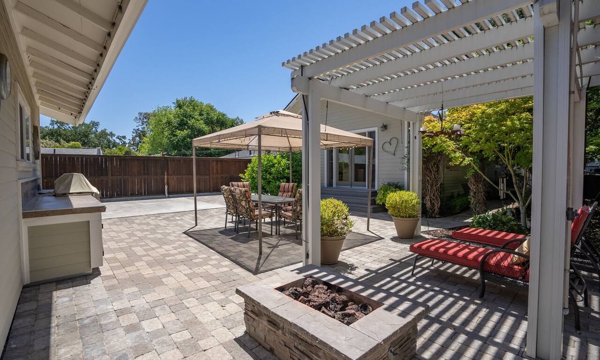 Paso Robles House | 13th Street Retreat - A few blocks to downtown Paso!