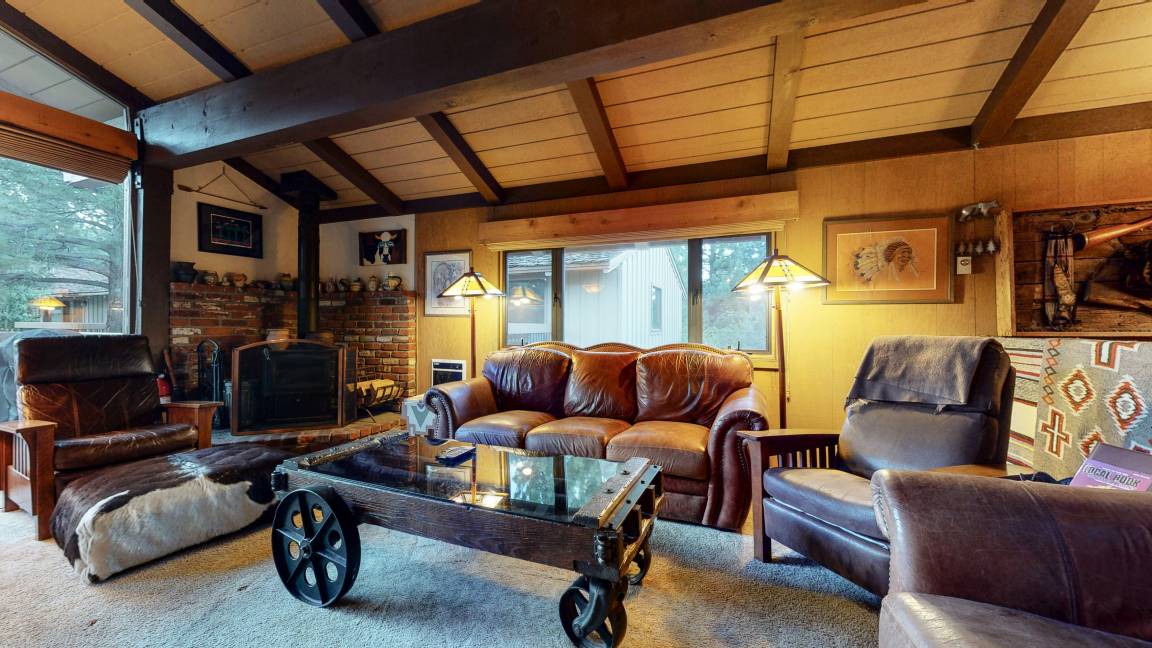 Mammoth Lakes Condo | 149 m² Condo ∙ 3 bedrooms ∙ 8 guests
