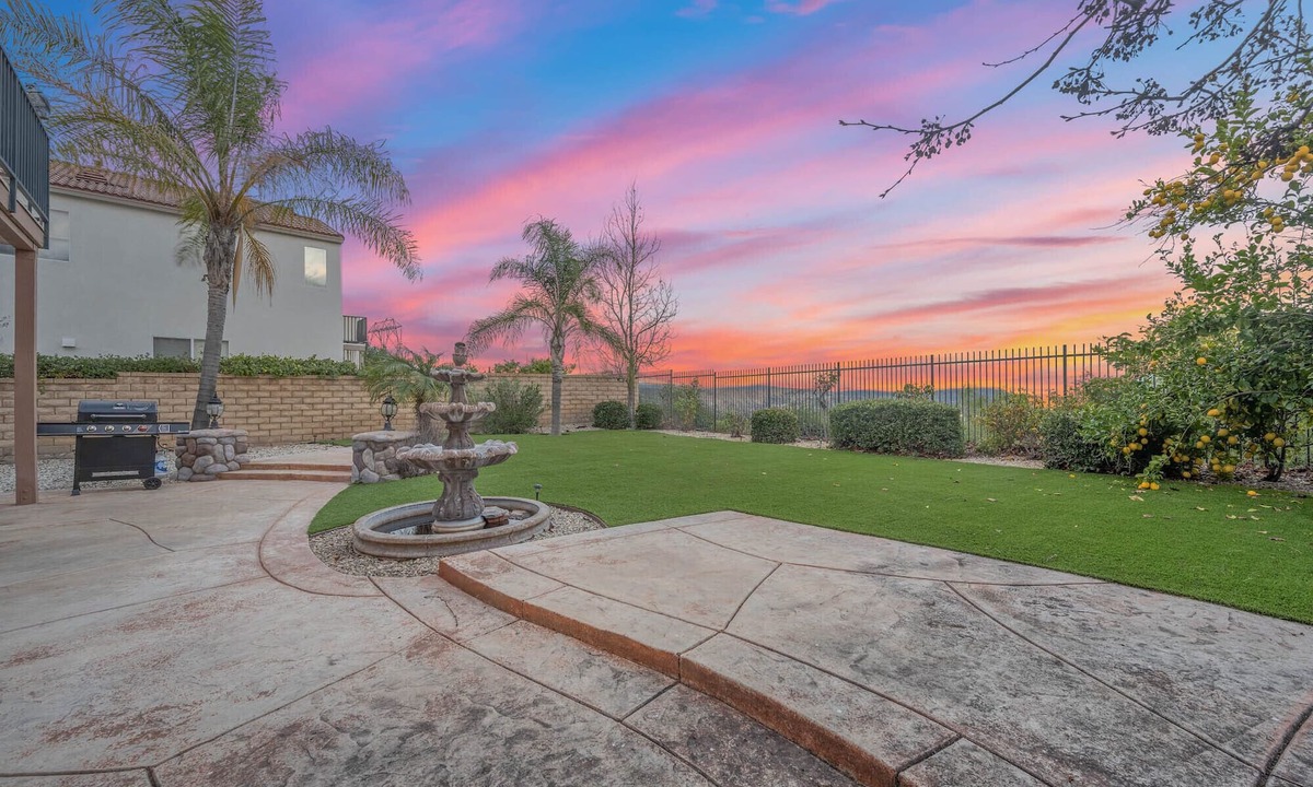 Castaic House | 158 Majestic views with 4 bedrooms near Magic Mountain