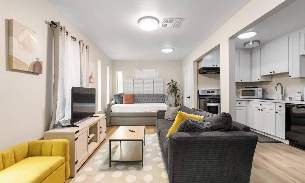 The Villas Apartment | 1BR Short Walk to Santana Row