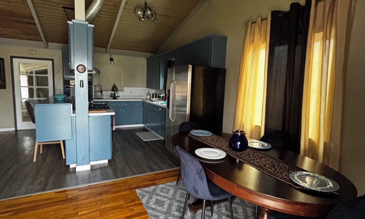 Madera House | 2 bedroom 1 bath home. In the heart of madera.