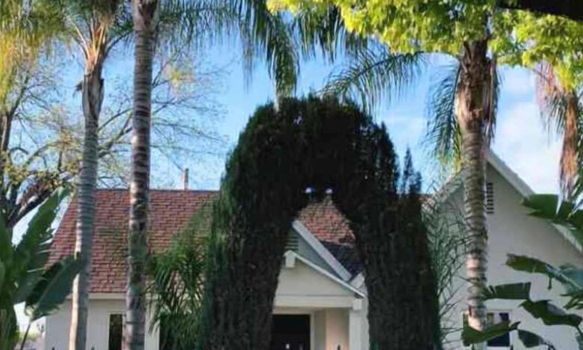 Roosevelt House | 2-bedroom house in charming Fresno with WiFi, AC, fitness room