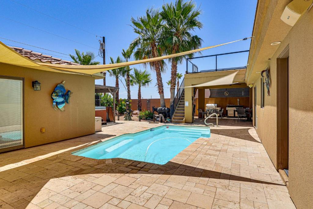 Lake Havasu City House | 2 Casitas! Luxe Group Getaway, 3 Mi to Lake Havasu