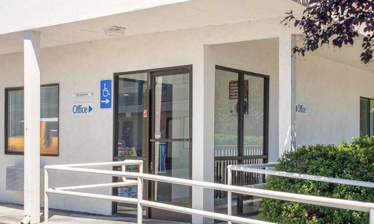 Ukiah Apartment | 2 Full Beds|Non Smoking