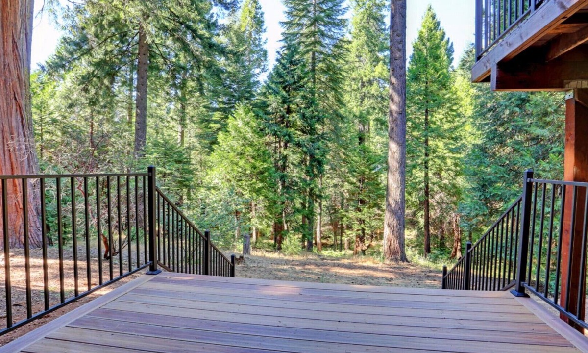 Pollock Pines House | 2 Levels of house for privacy and togetherness.