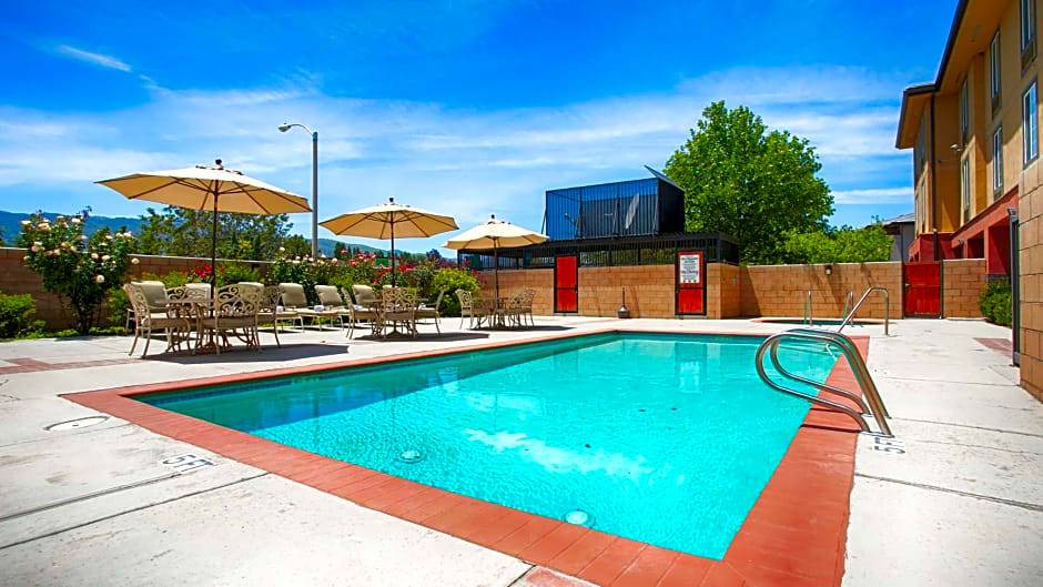 Tehachapi Hotel | 2-Star Hotel ∙ Best Western Plus Country Park Hotel