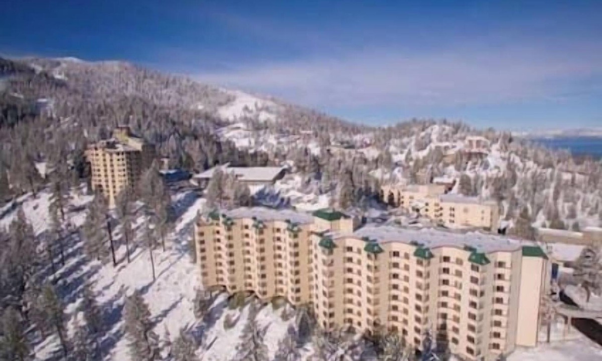 Tahoe Village Resort | 2 The Ridge Resort & Spa, Fireplace, Hot Tub, Pool