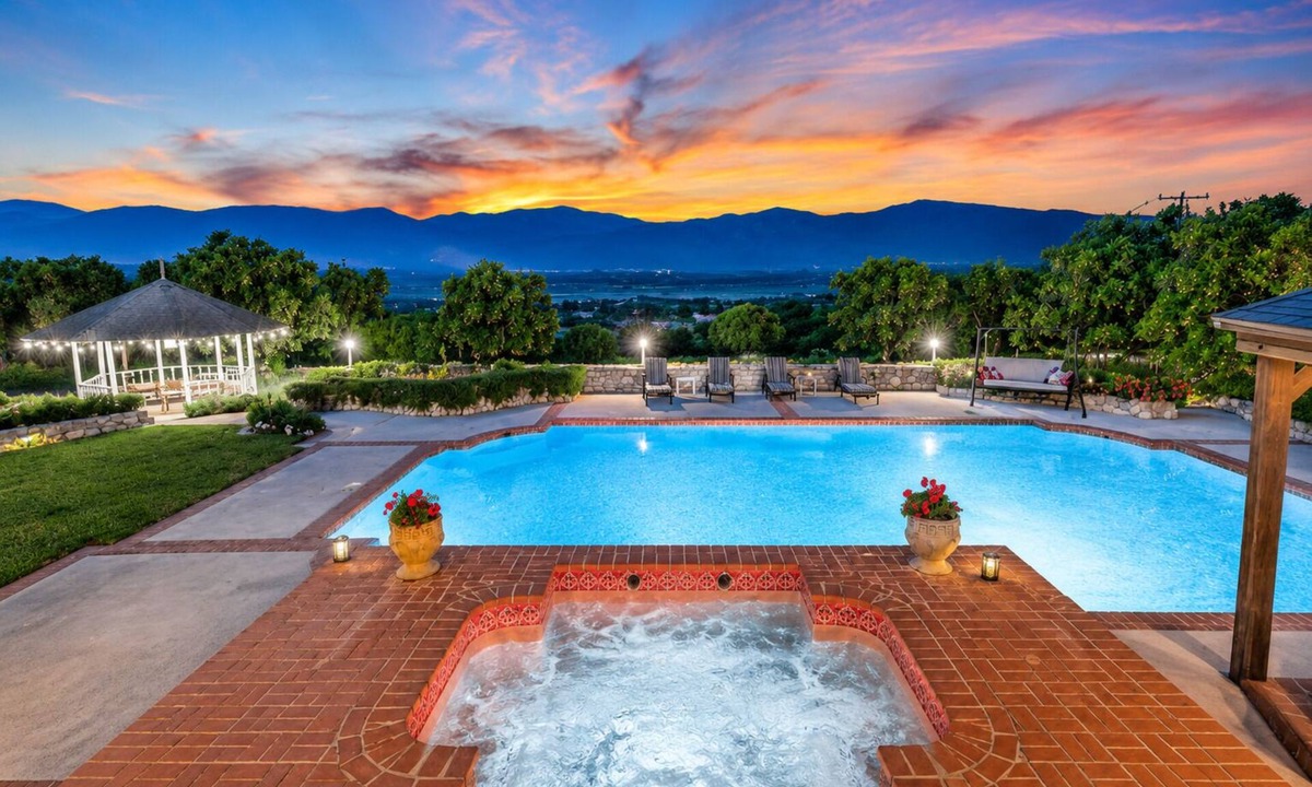 Fillmore House | 25% Off Aug 9-12! Great 4 Families -Pool, Jacuzzi*