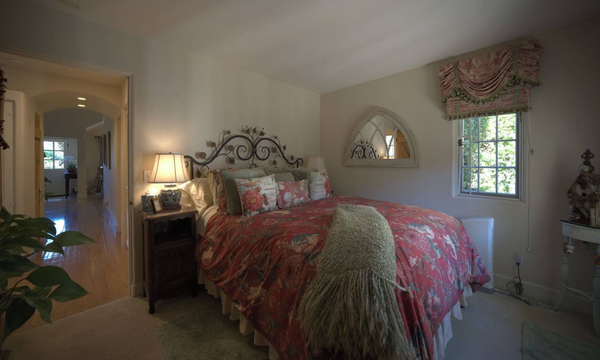 Carmel House | 3-bedroom charming Carmel beach cottage