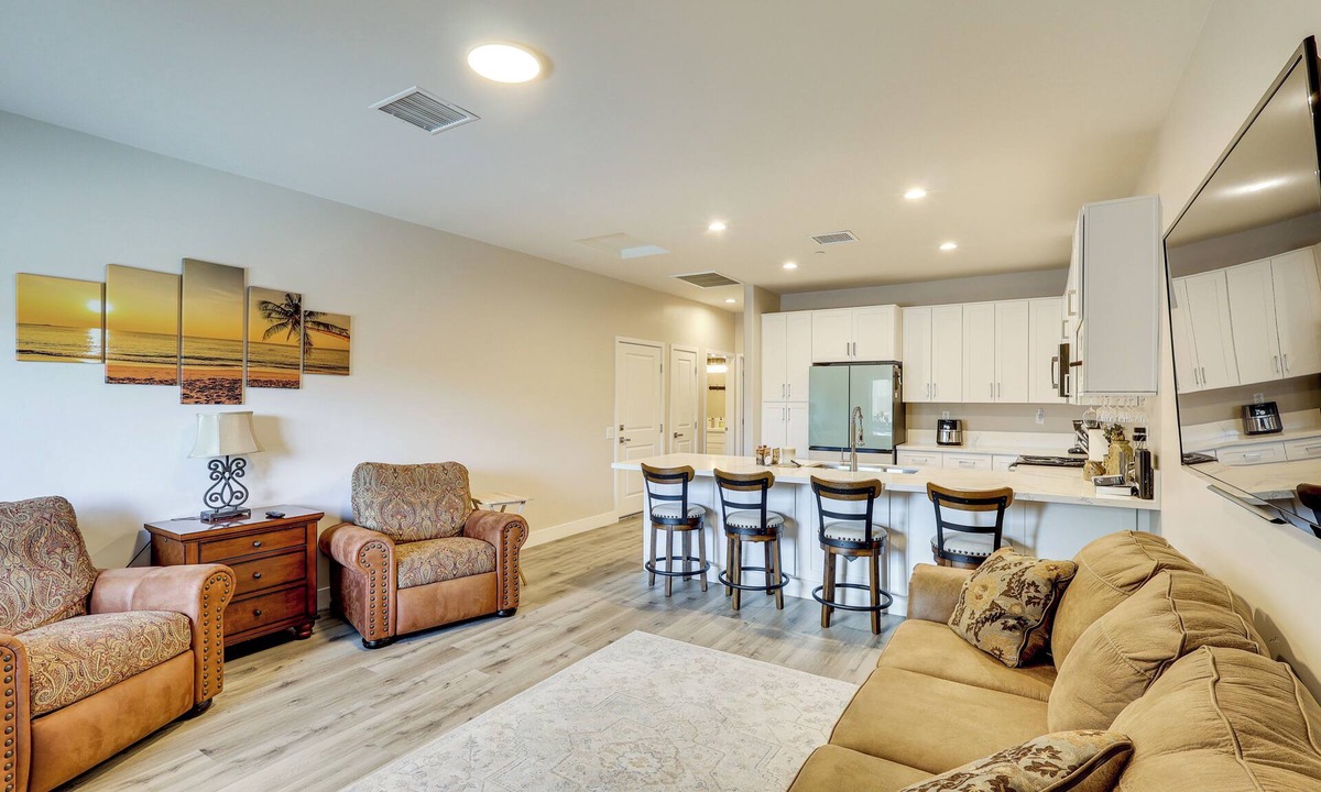 Lake Havasu City Apartment | 3 Mi to Lake Havasu: Condo w/Mountain & Lake View