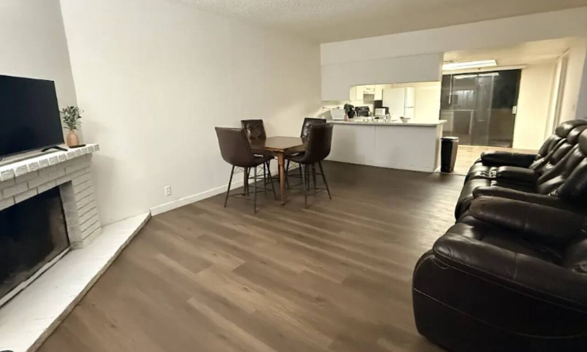 Las Vegas Apartment | 3bd 2ba Pet friednly with Washer and Dryer