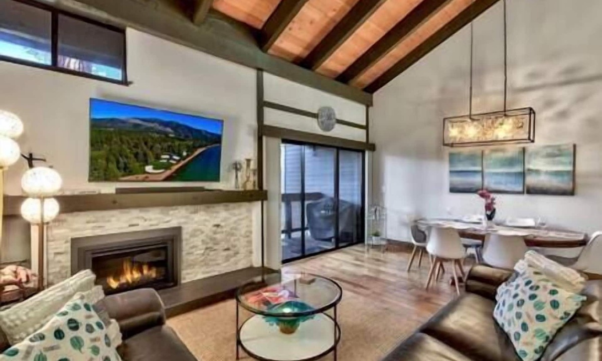 South Lake Tahoe House | 3Bd/3Ba Tahoe Resort: Ski, Beach Access, & Pool!