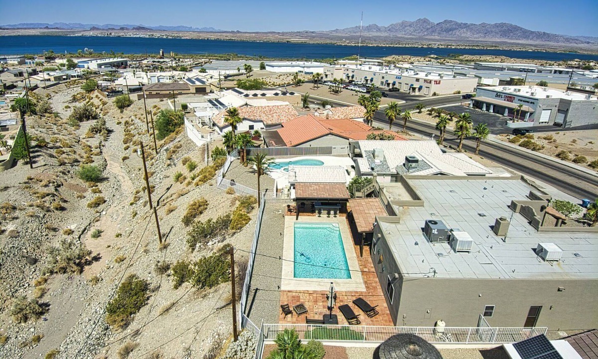 Lake Havasu City House | 4 MINUTES to Windsor Launch Ramp, Great Family Retreat!