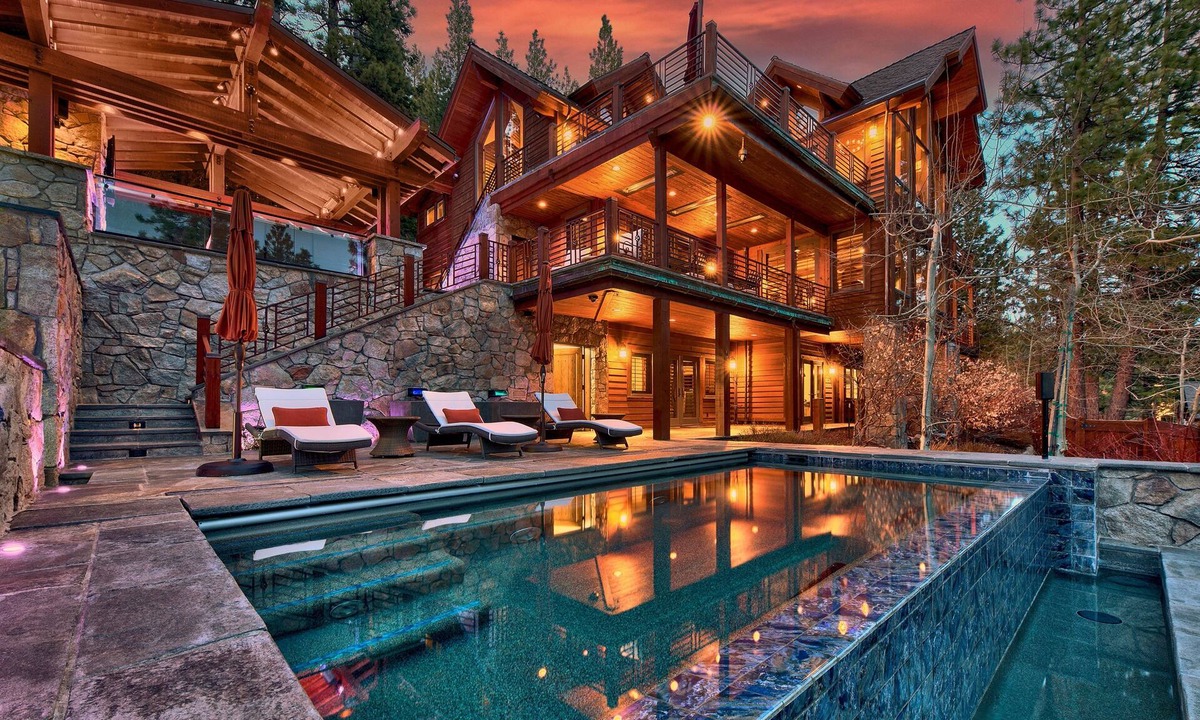 Incline Village House | 450 Jill Court | 5BR/5.5BA Incline Village, Lake Views, Hot Tub
