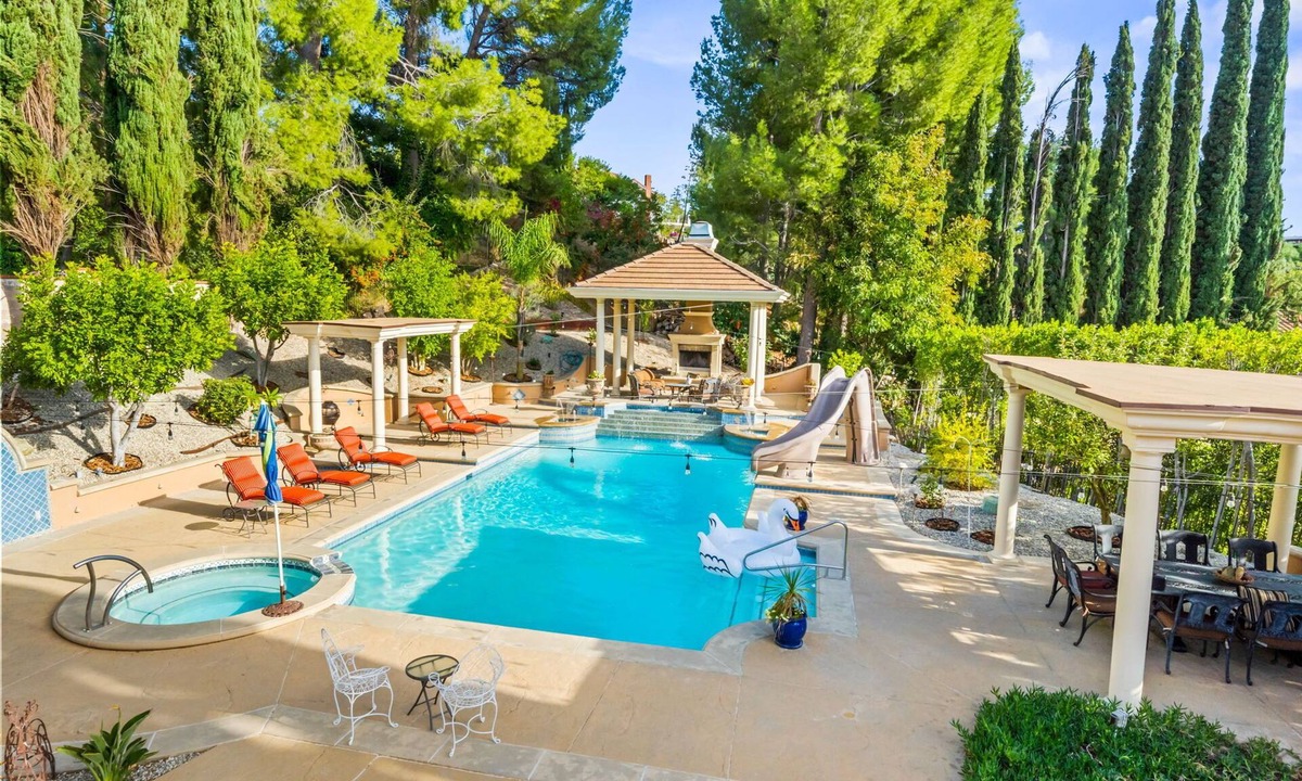 Porter Ranch House | 4BR Home Resort w/Games/Slide/Oasis