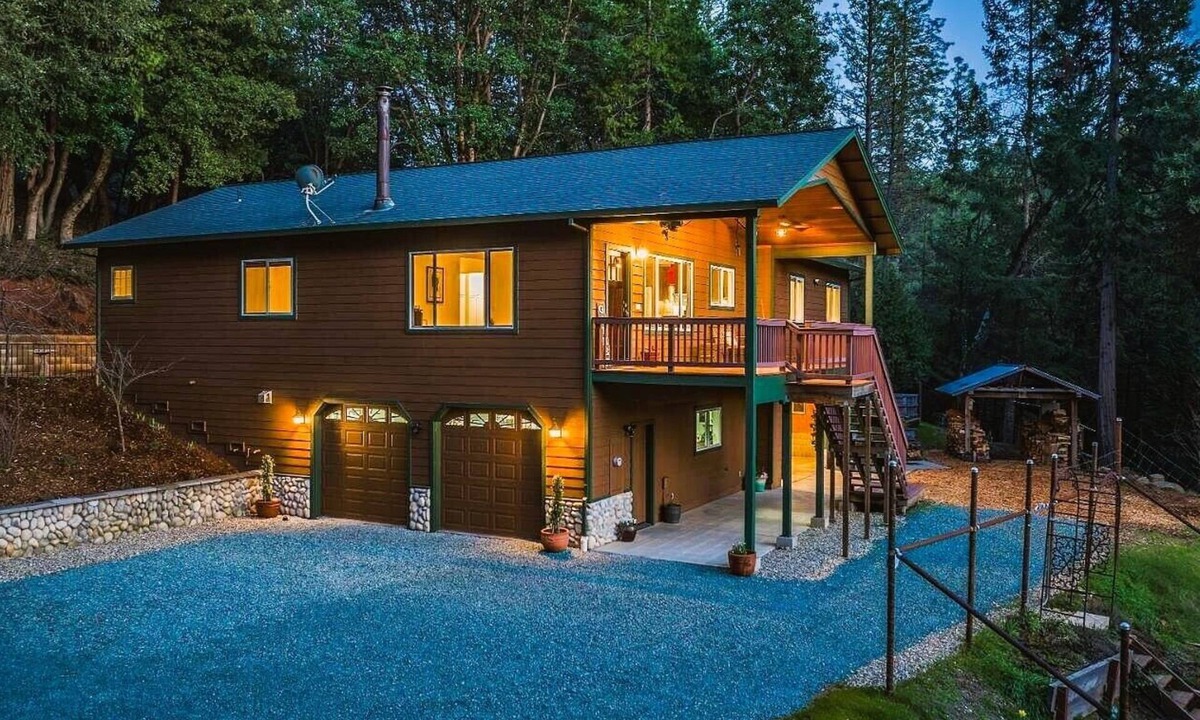 Glencoe Cabin | 5 Acre Family Retreat