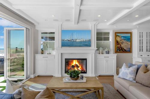 Santa Ana Heights House | 5305 Seashore Dr - Luxury Beachfront Escape home