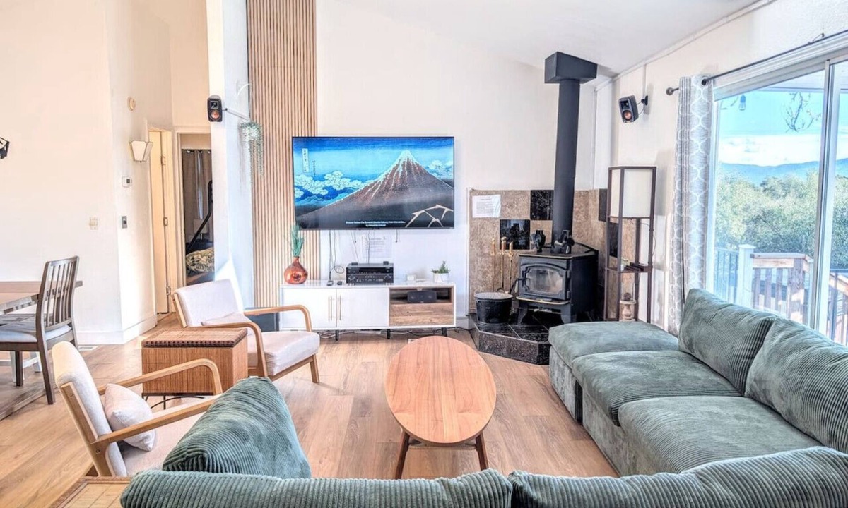Ahwahnee Cabin | 8 Acre Spa Retreat | BBQ, Patio, Views, 3BR