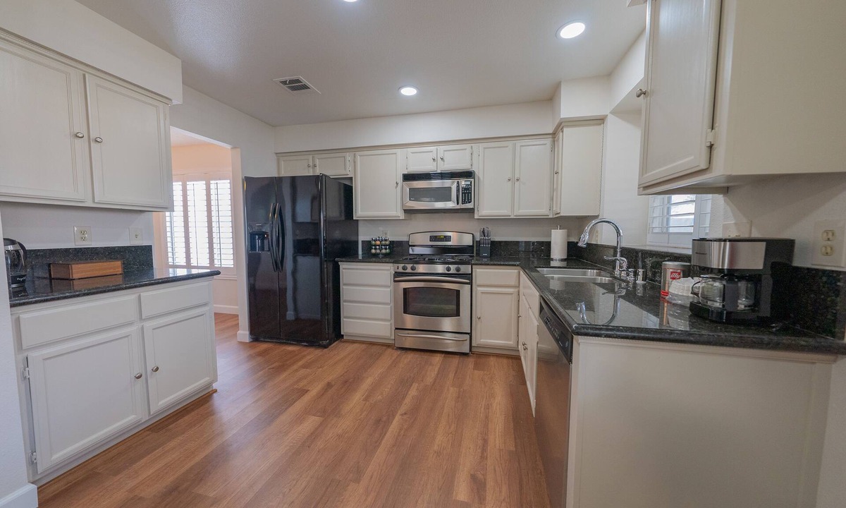 Highland Hills House | 911 Ocean Twelve Quiet Safe Family Reunion