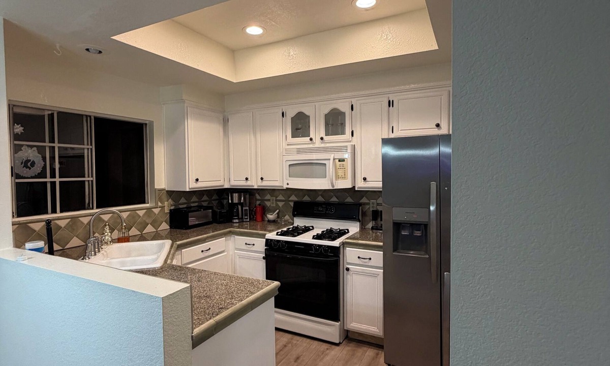 Whittier Apartment | A cozy apartment nestled in the hills.