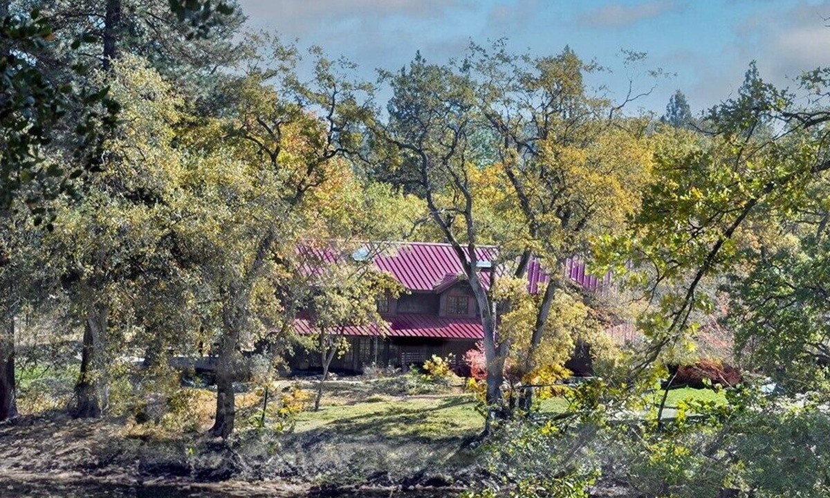 North Fork House | A Private Sierra Lake Sanctuary — Truly An Unforgettable Vacation Experience