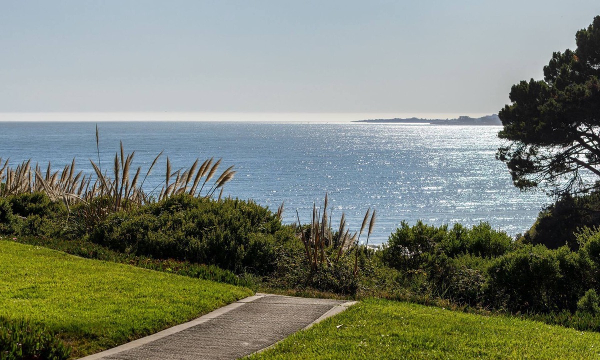 Rio del Mar Villa | Accessible North Bluff Open Floorplan-Ocean View