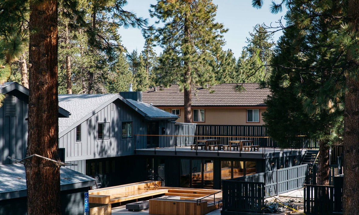 Lakeside Park Hotel | Active Tahoe Vacation - Gym, Hot Tub & Nearby Parks