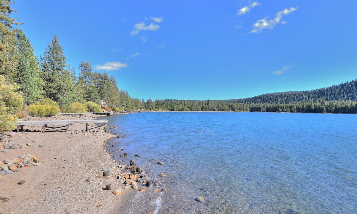 Truckee House | AFFORDABLE DONNER LAKE HOUSE: Located Across from Donner Lake, Near Pier, Dog OK