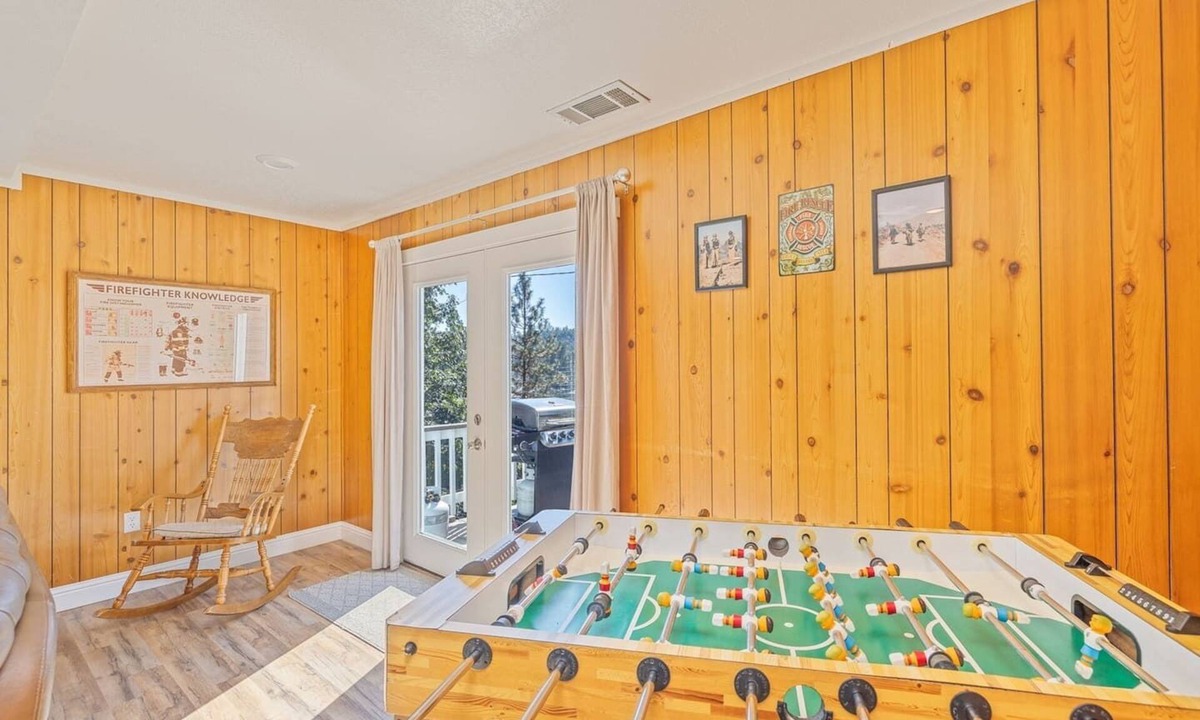 Bass Lake House | Al fresco dining with lake views, close to Yosemite, walk to lake, foosball