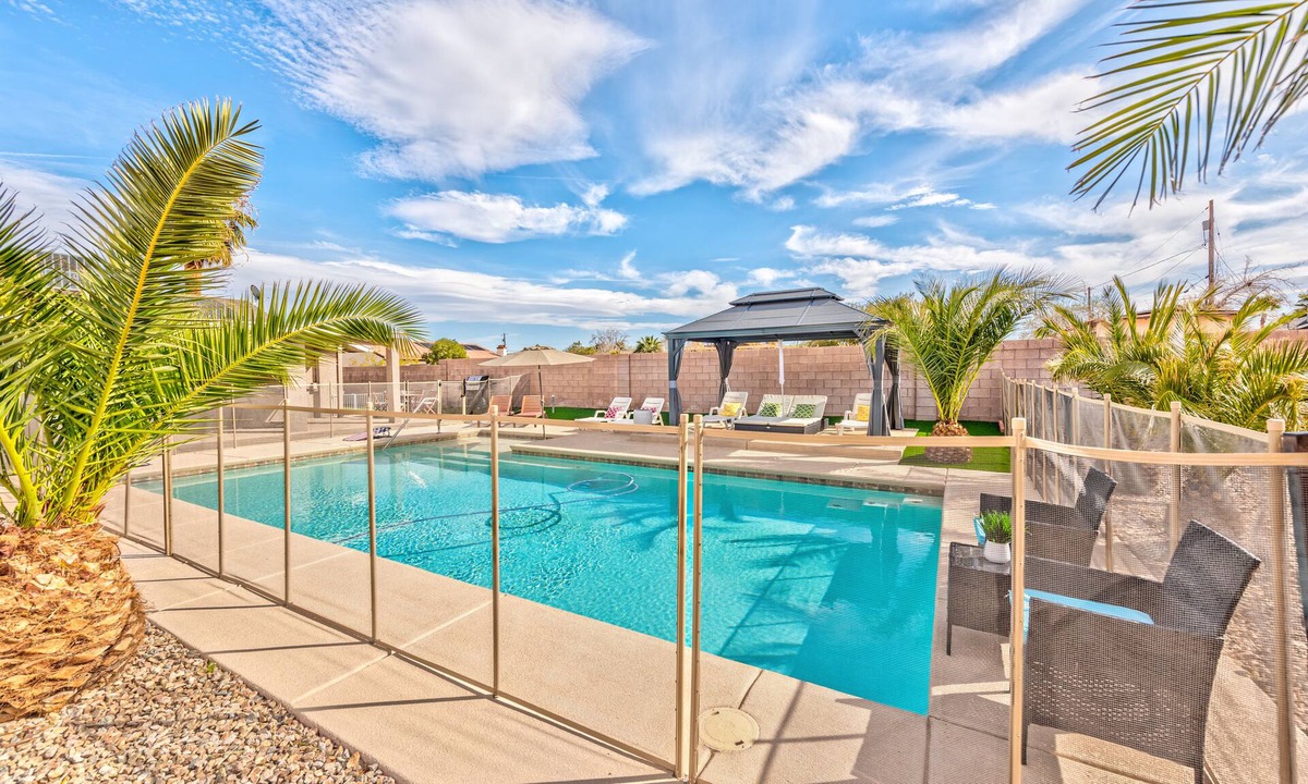 Las Vegas Villa | Amazing! 5BDR Big Pool. Game Room Huge LOT Enjoy!