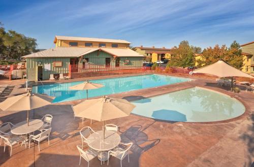 Angels Camp House | Angels Camp Resort Two Apartments with Resort Access