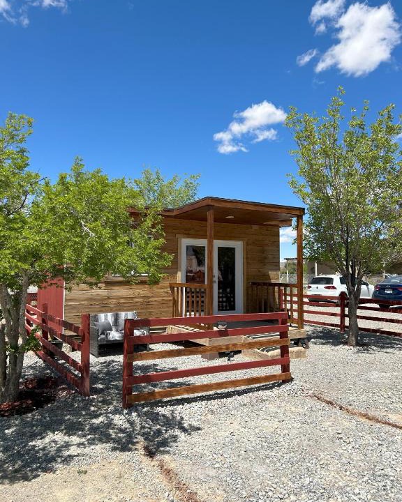 Pahrump House | Area 3251 Desert Valley Guest Suite