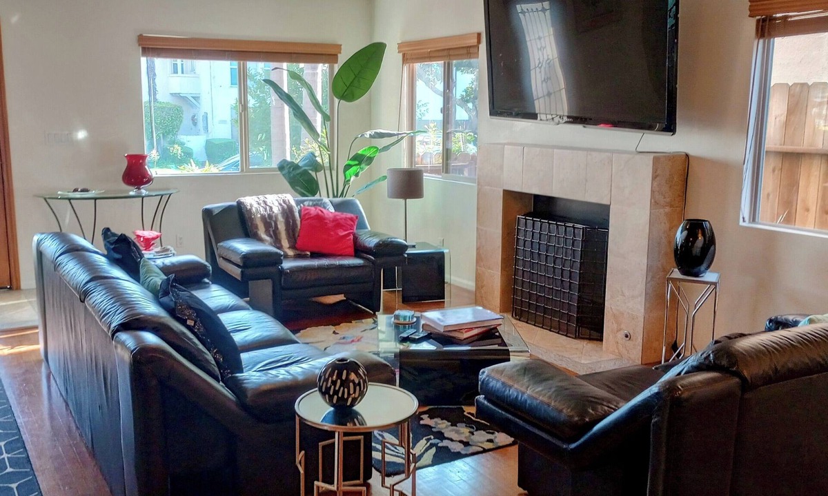 Mid City House | Avanti ChicCasa Suites Chef's Kitchen Beverly Hills, Medical & Tech Hubs ADJ!