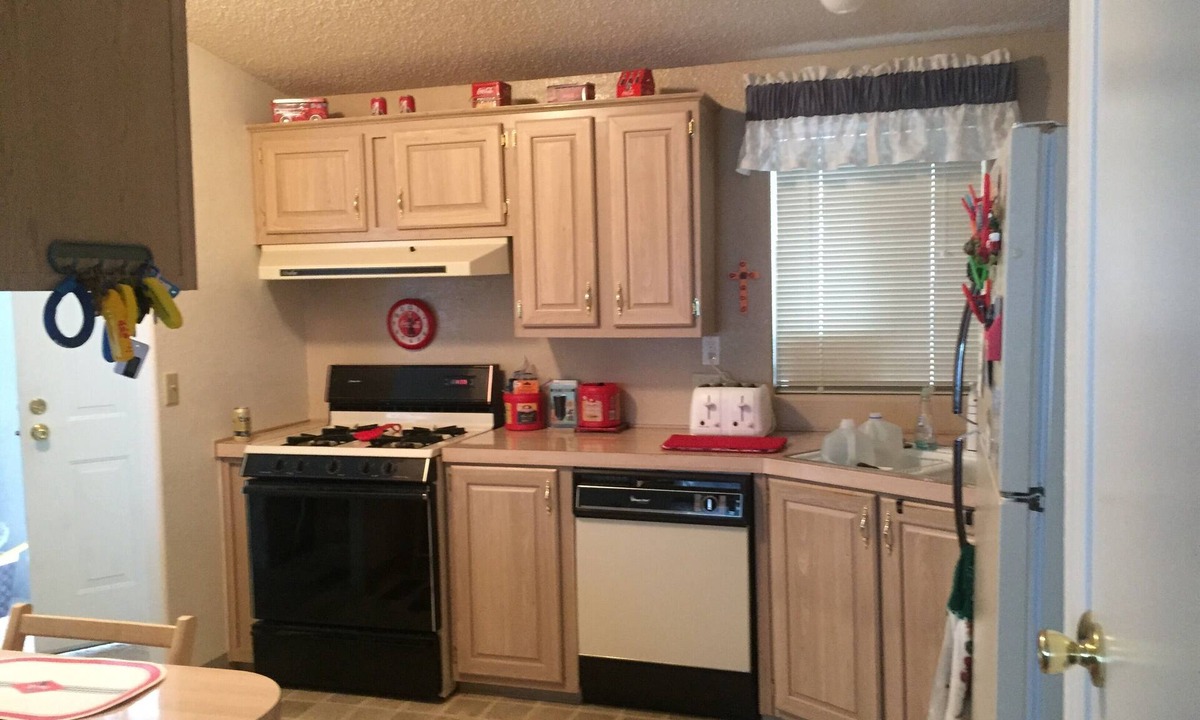 Parker Strip House | Awesome LONG TERM Snowbird Rental Spacious 2 Bedroom 2 Bath Mobilehome