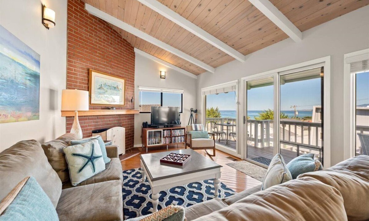 Park Hill House | Awesome Views: Near Beach, Single Floor, Dogs OK