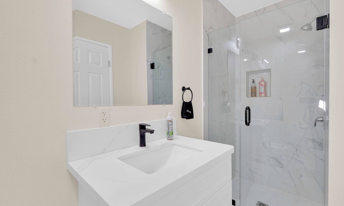 Covina Apartment | BackpackersApartment/1B1B/FreeWi-Fi/Free Coffee