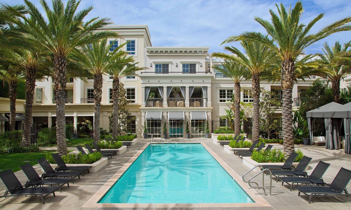 Downtown Apartment | Balcony Suite at The Americana with Pool & Gym Access