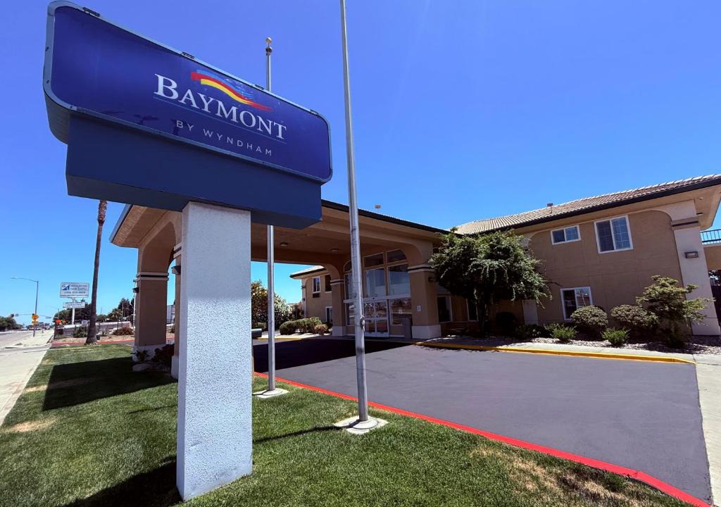 Manteca Hotel | Baymont by Wyndham Manteca