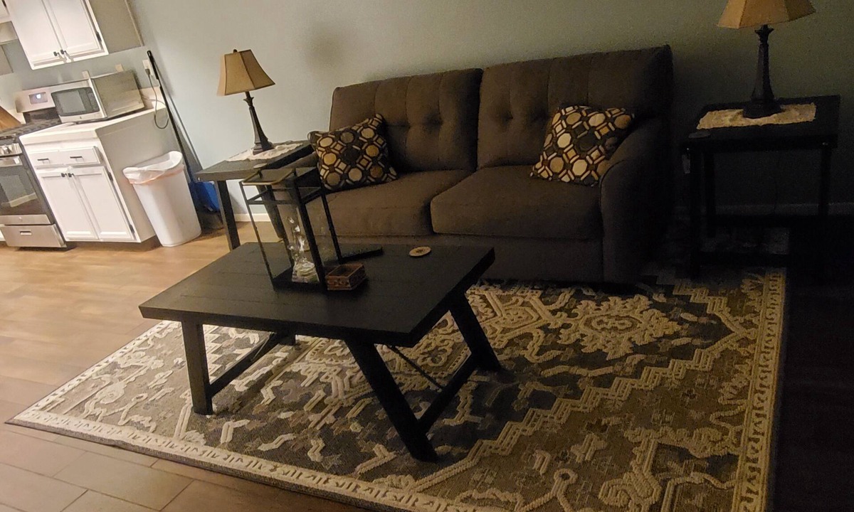 Salinas House | Be Our Guest for 10 at Simply a Spacious Stay