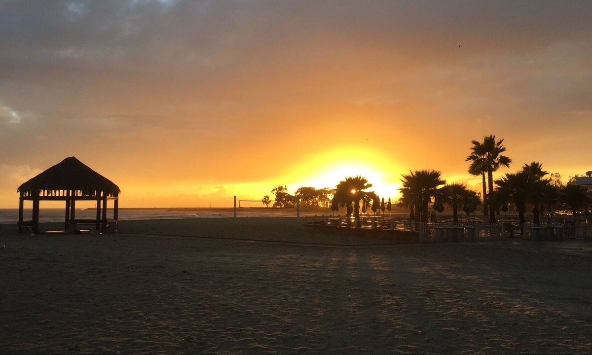 Capistrano Beach House | Beach Style Home, Monthly Rental, Beach, Harbor & Pier close, Patios