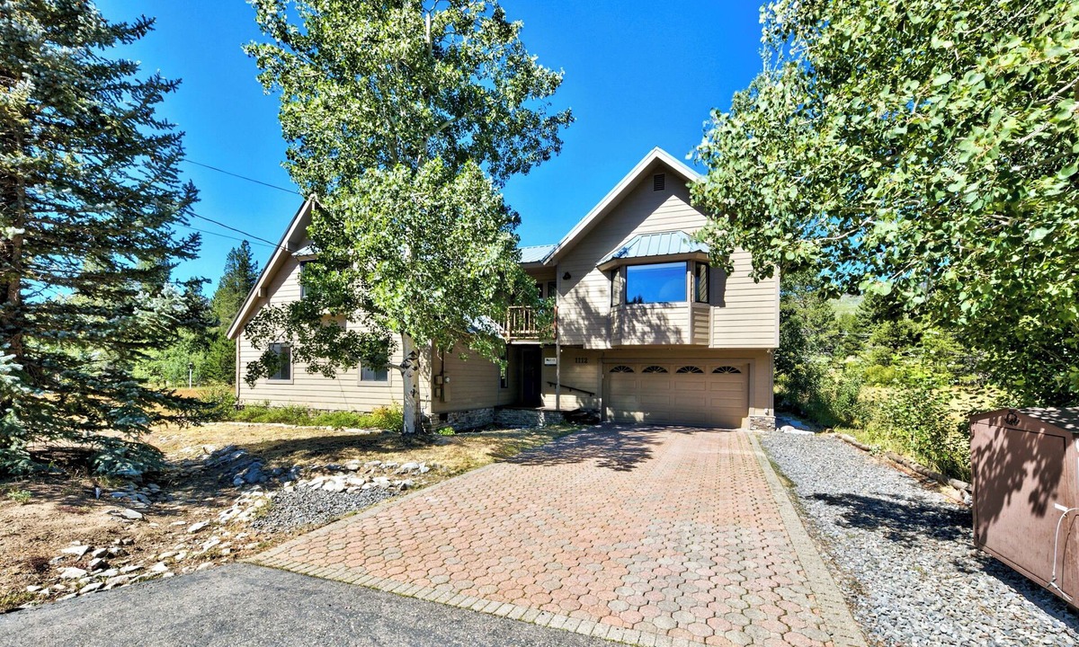 South Lake Tahoe House | Bear Cave - Dog Friendly, Foosball, Quiet Neighborhood