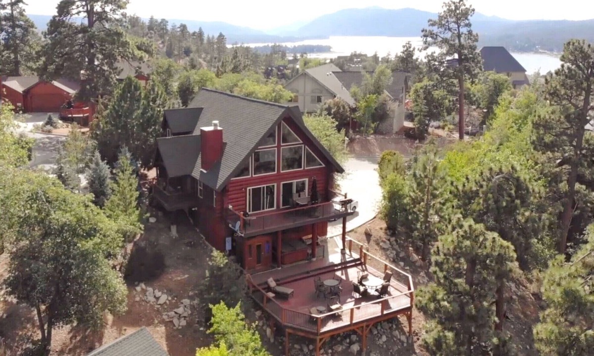 Castle Glen Estates Cabin | BearPaw Retreat - Real Log AmazingViews Mins to Lake
